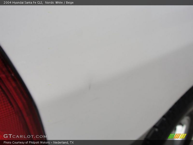 Nordic White / Beige 2004 Hyundai Santa Fe GLS