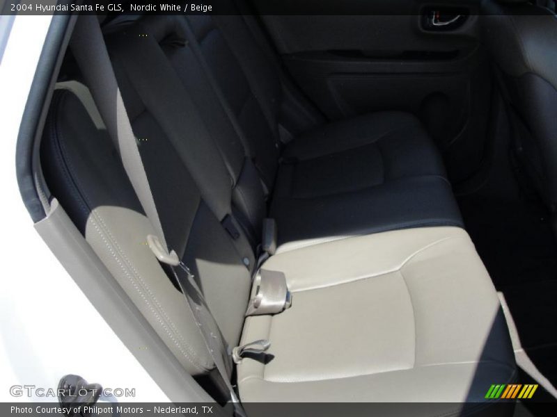 Nordic White / Beige 2004 Hyundai Santa Fe GLS