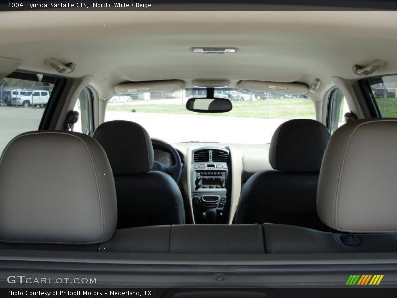 Nordic White / Beige 2004 Hyundai Santa Fe GLS