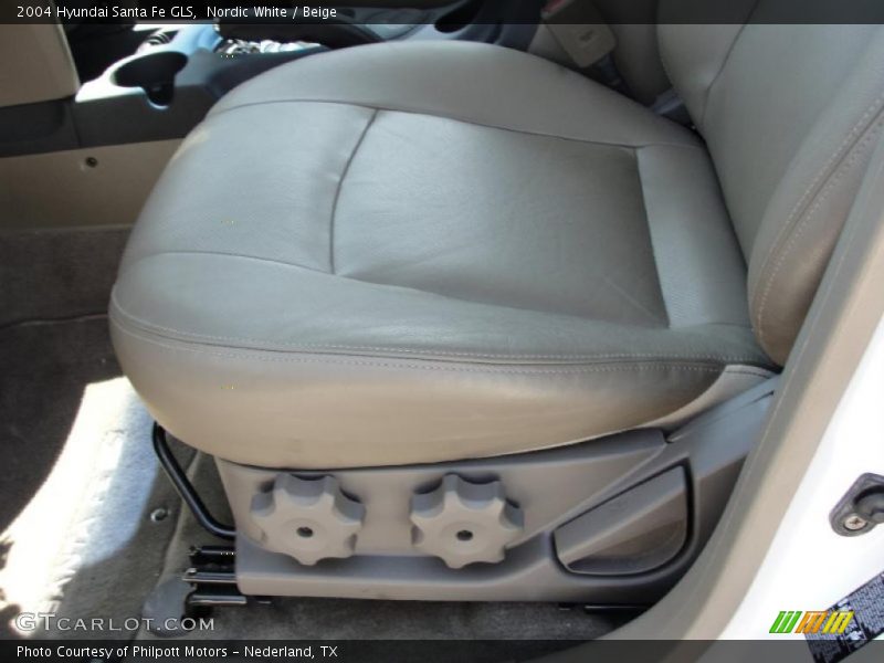 Nordic White / Beige 2004 Hyundai Santa Fe GLS