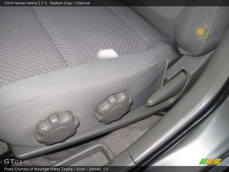 Radium Gray / Charcoal 2004 Nissan Sentra 2.5 S