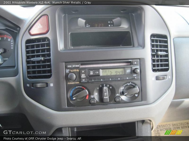 Munich Silver Metallic / Gray 2003 Mitsubishi Montero XLS 4x4