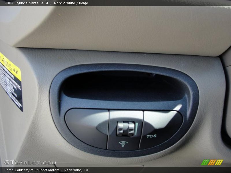 Nordic White / Beige 2004 Hyundai Santa Fe GLS