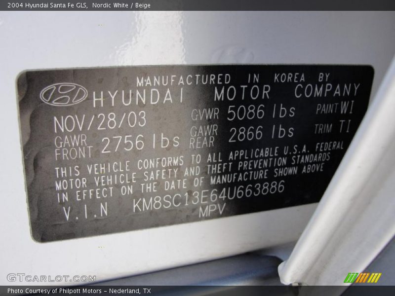 Nordic White / Beige 2004 Hyundai Santa Fe GLS