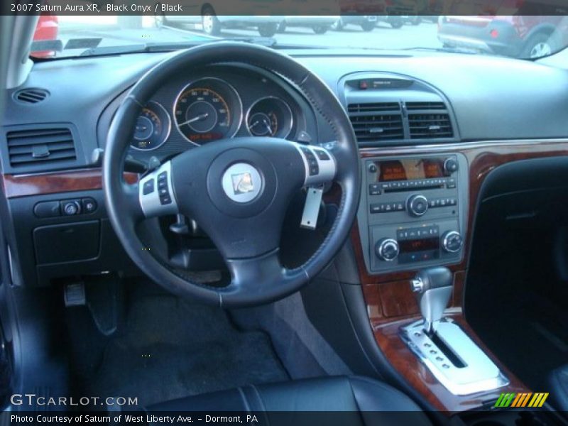 Black Onyx / Black 2007 Saturn Aura XR