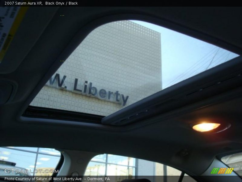 Black Onyx / Black 2007 Saturn Aura XR