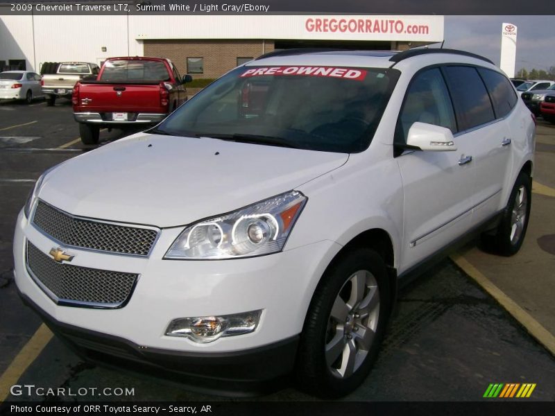 Summit White / Light Gray/Ebony 2009 Chevrolet Traverse LTZ
