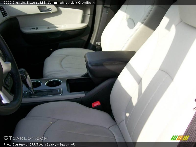 Summit White / Light Gray/Ebony 2009 Chevrolet Traverse LTZ