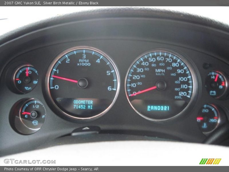Silver Birch Metallic / Ebony Black 2007 GMC Yukon SLE