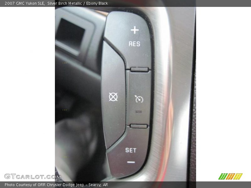 Silver Birch Metallic / Ebony Black 2007 GMC Yukon SLE