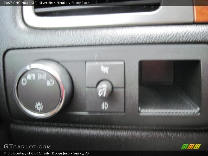 Silver Birch Metallic / Ebony Black 2007 GMC Yukon SLE