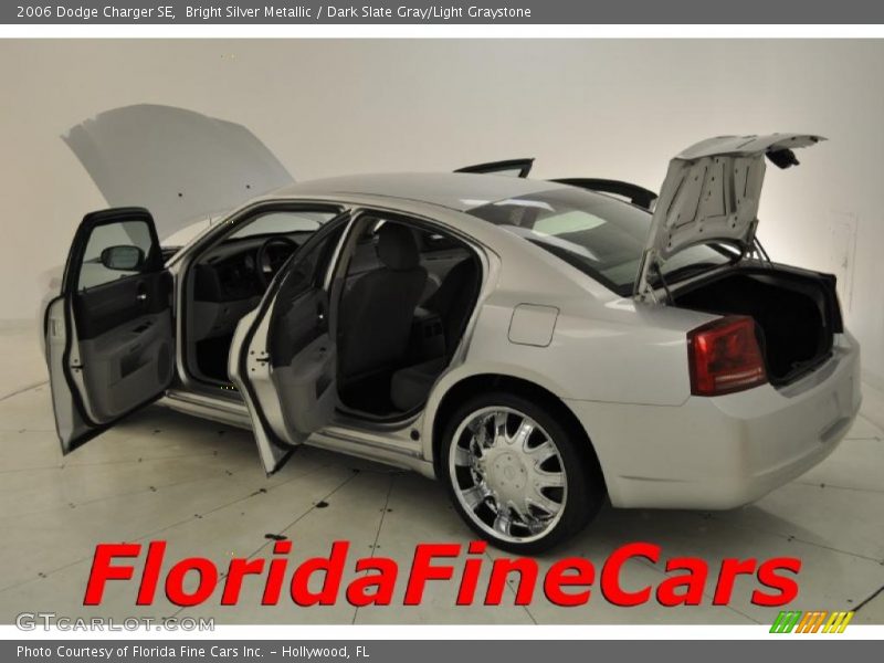 Bright Silver Metallic / Dark Slate Gray/Light Graystone 2006 Dodge Charger SE