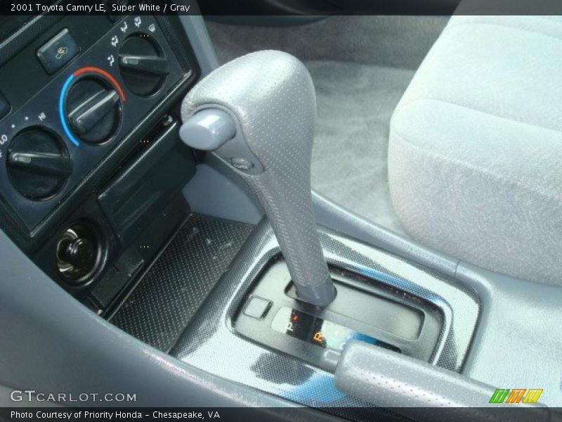 Super White / Gray 2001 Toyota Camry LE