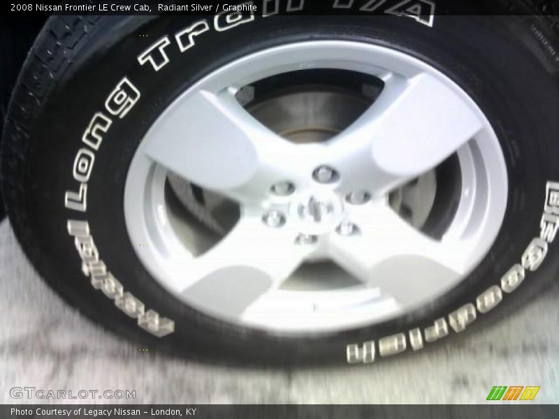 Radiant Silver / Graphite 2008 Nissan Frontier LE Crew Cab