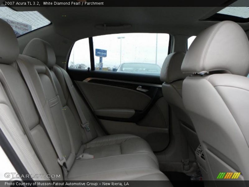 White Diamond Pearl / Parchment 2007 Acura TL 3.2