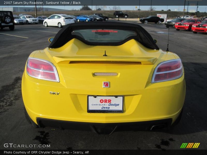 Sunburst Yellow / Black 2007 Saturn Sky Roadster