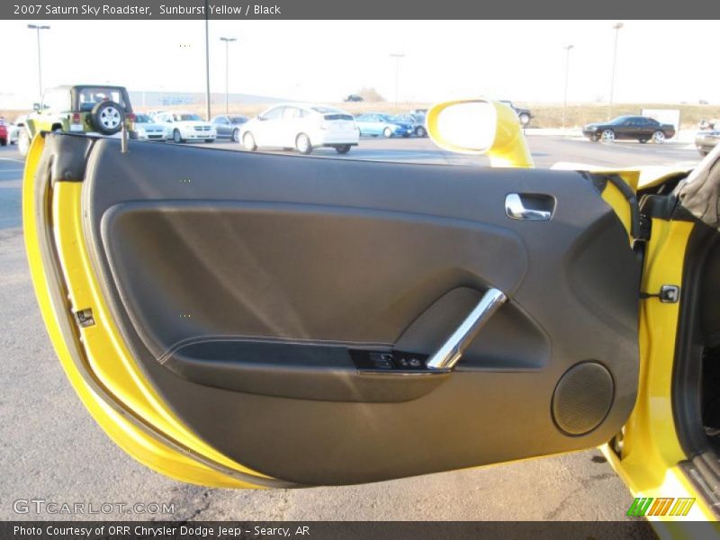 Sunburst Yellow / Black 2007 Saturn Sky Roadster