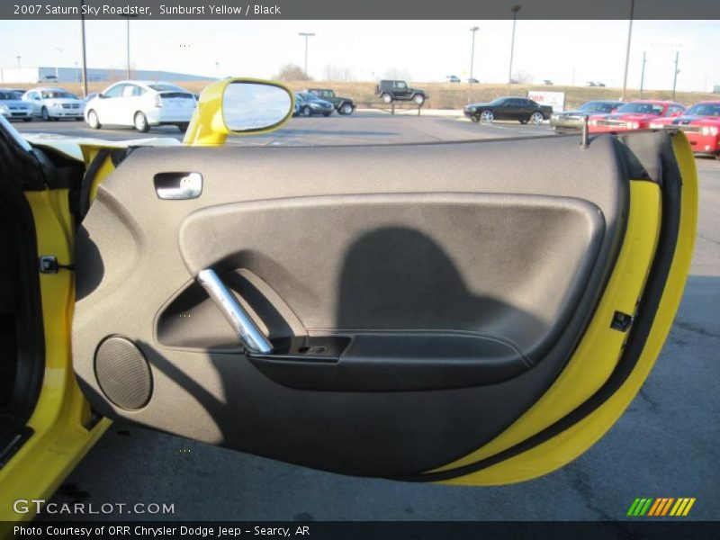 Sunburst Yellow / Black 2007 Saturn Sky Roadster