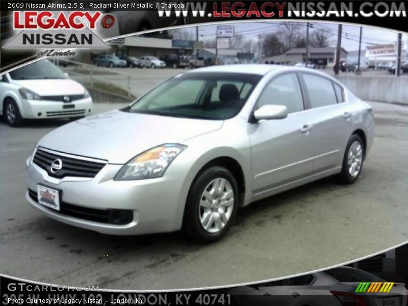 Radiant Silver Metallic / Charcoal 2009 Nissan Altima 2.5 S