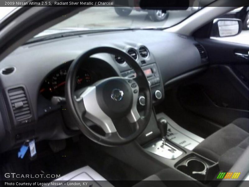 Radiant Silver Metallic / Charcoal 2009 Nissan Altima 2.5 S