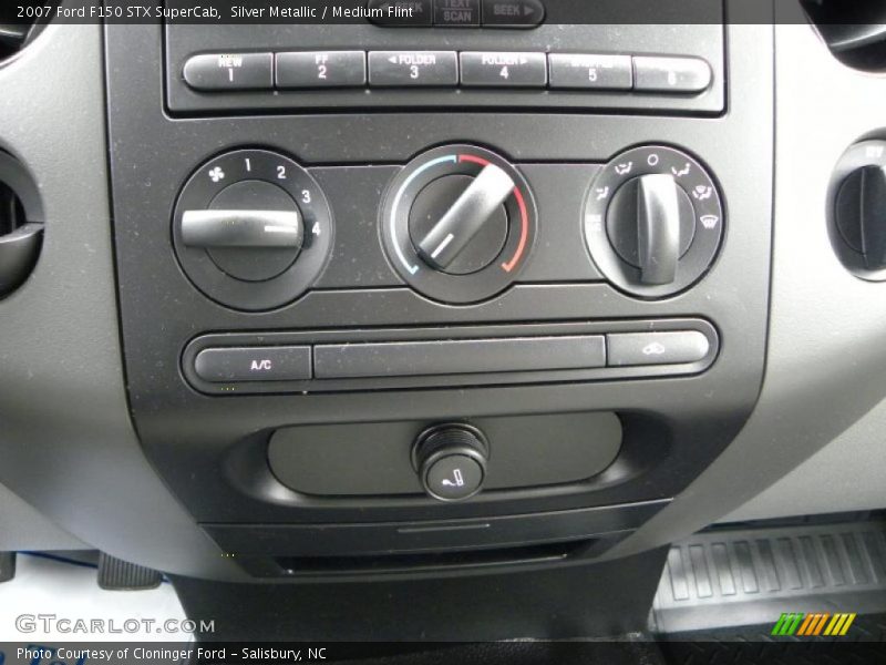 Silver Metallic / Medium Flint 2007 Ford F150 STX SuperCab