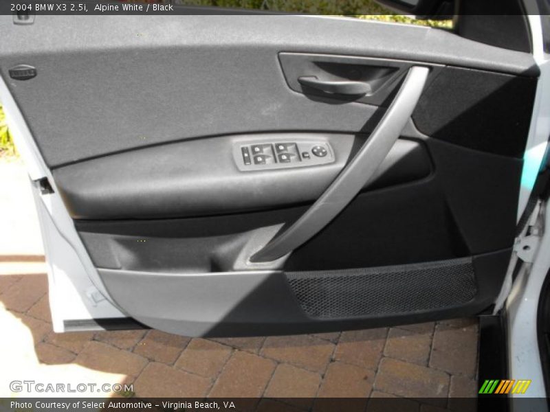 Alpine White / Black 2004 BMW X3 2.5i