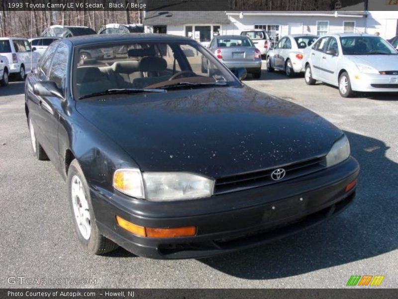 Black / Beige 1993 Toyota Camry LE V6 Sedan
