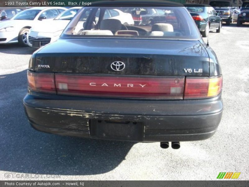 Black / Beige 1993 Toyota Camry LE V6 Sedan