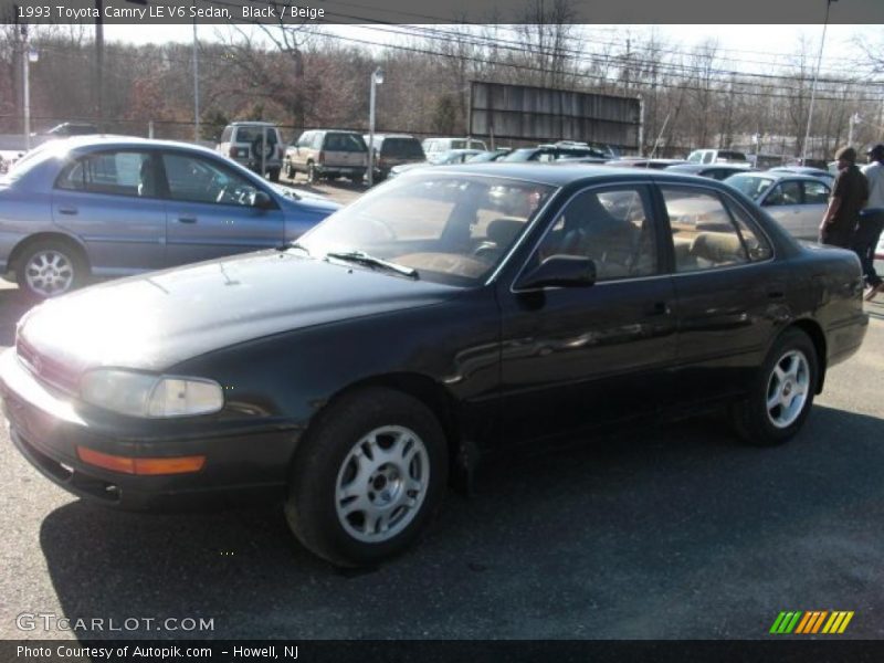 Black / Beige 1993 Toyota Camry LE V6 Sedan