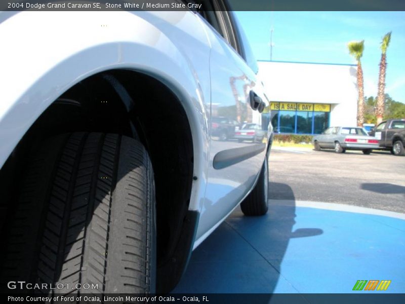 Stone White / Medium Slate Gray 2004 Dodge Grand Caravan SE