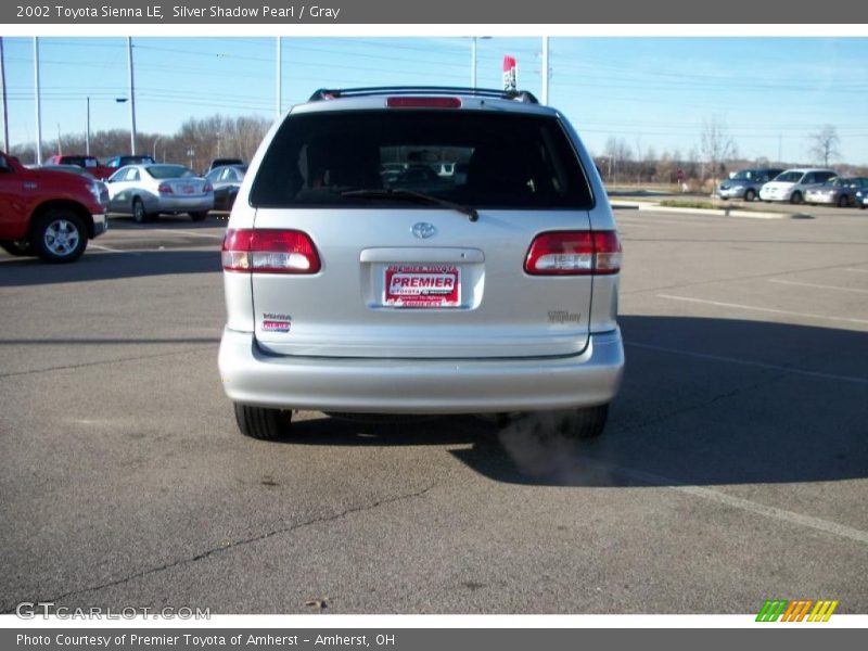 Silver Shadow Pearl / Gray 2002 Toyota Sienna LE