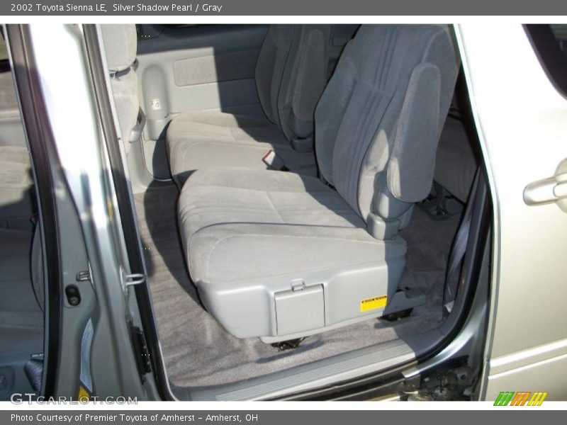 Silver Shadow Pearl / Gray 2002 Toyota Sienna LE