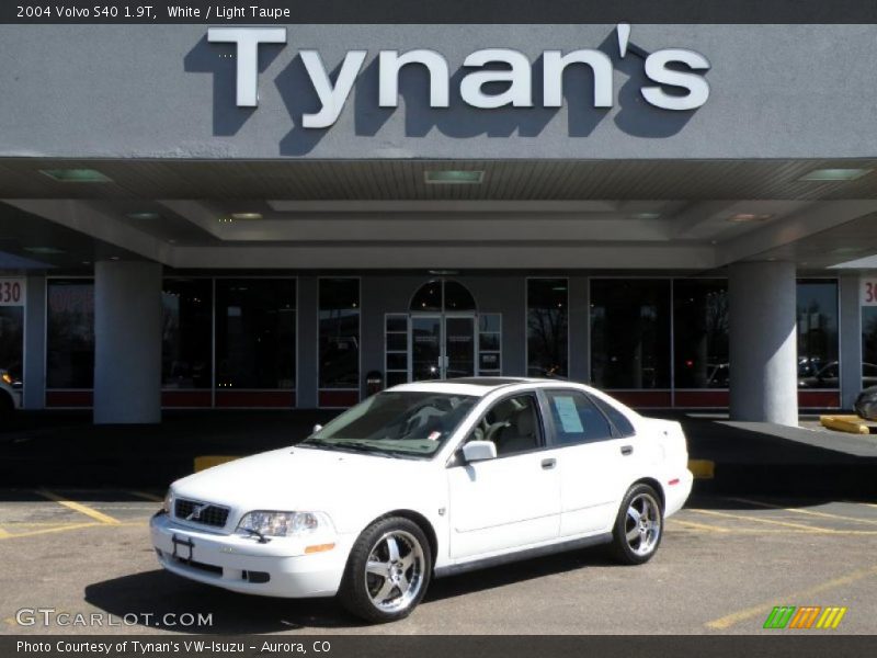 White / Light Taupe 2004 Volvo S40 1.9T