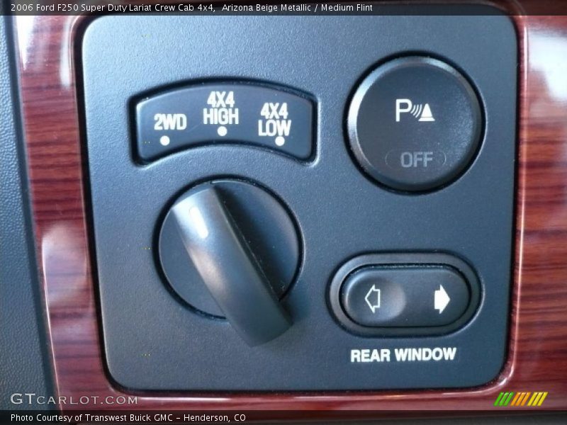 Arizona Beige Metallic / Medium Flint 2006 Ford F250 Super Duty Lariat Crew Cab 4x4