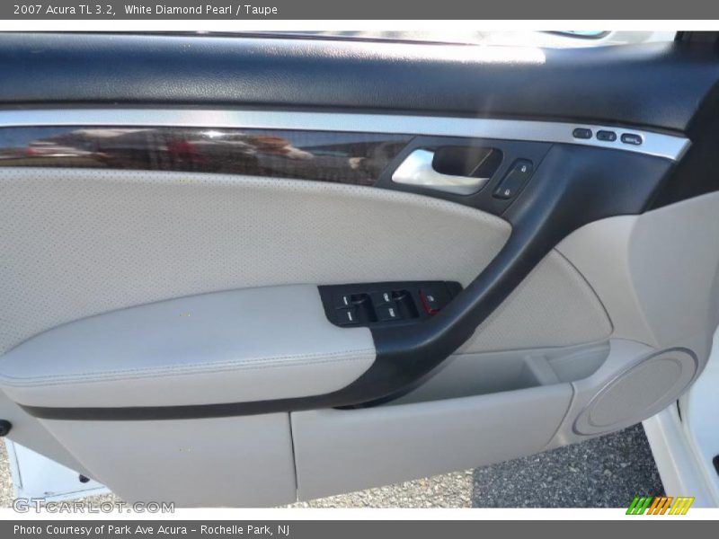 White Diamond Pearl / Taupe 2007 Acura TL 3.2