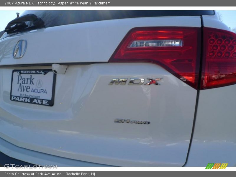 Aspen White Pearl / Parchment 2007 Acura MDX Technology