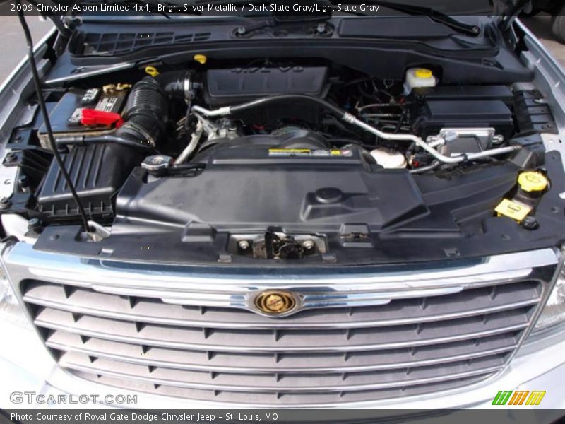 Bright Silver Metallic / Dark Slate Gray/Light Slate Gray 2009 Chrysler Aspen Limited 4x4