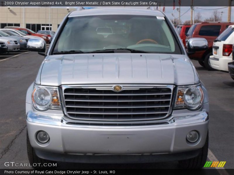 Bright Silver Metallic / Dark Slate Gray/Light Slate Gray 2009 Chrysler Aspen Limited 4x4