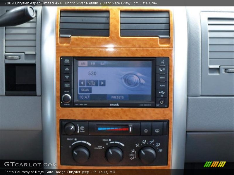 Bright Silver Metallic / Dark Slate Gray/Light Slate Gray 2009 Chrysler Aspen Limited 4x4