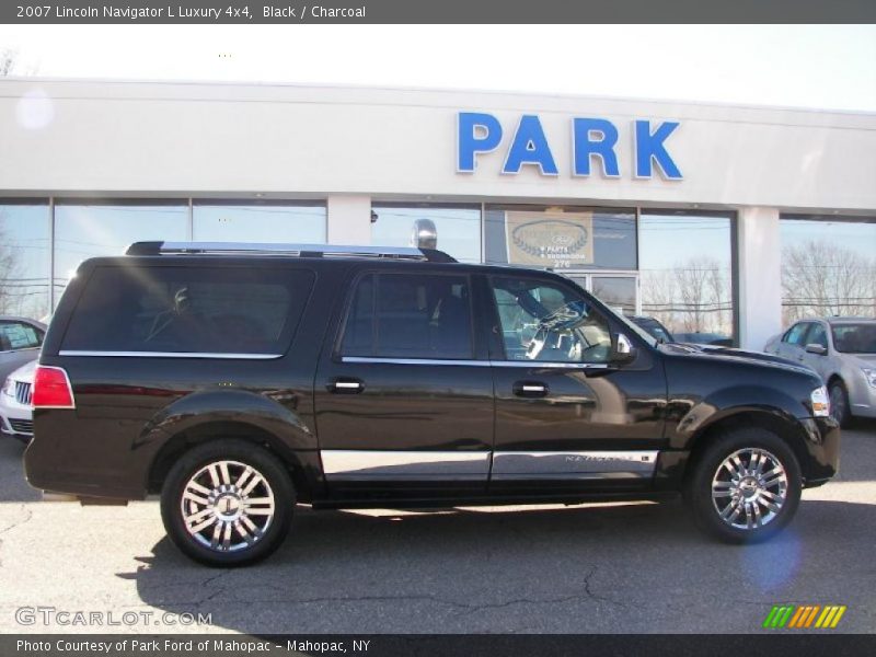 Black / Charcoal 2007 Lincoln Navigator L Luxury 4x4