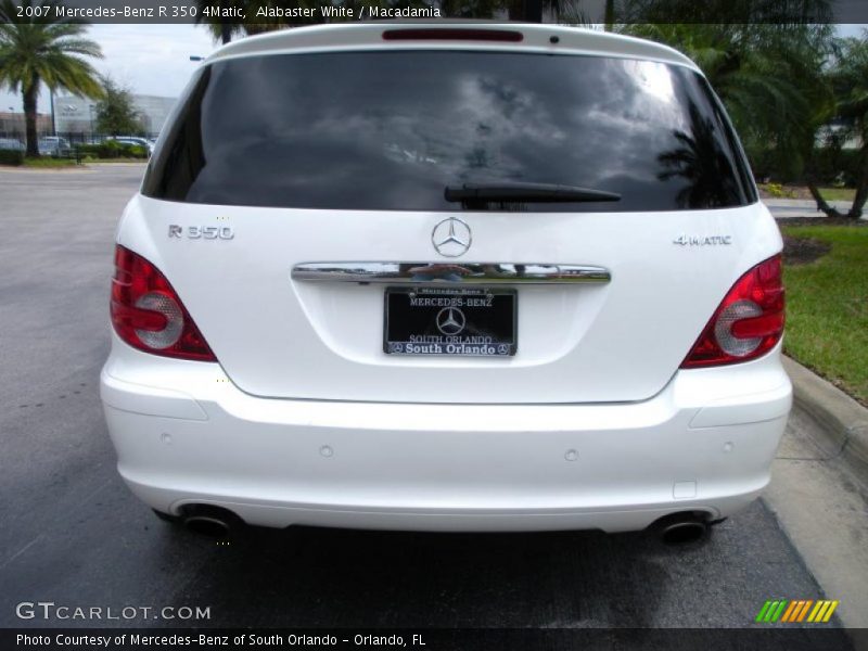 Alabaster White / Macadamia 2007 Mercedes-Benz R 350 4Matic