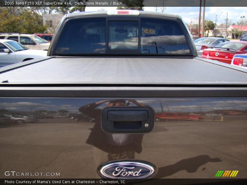 Dark Stone Metallic / Black 2005 Ford F150 XLT SuperCrew 4x4