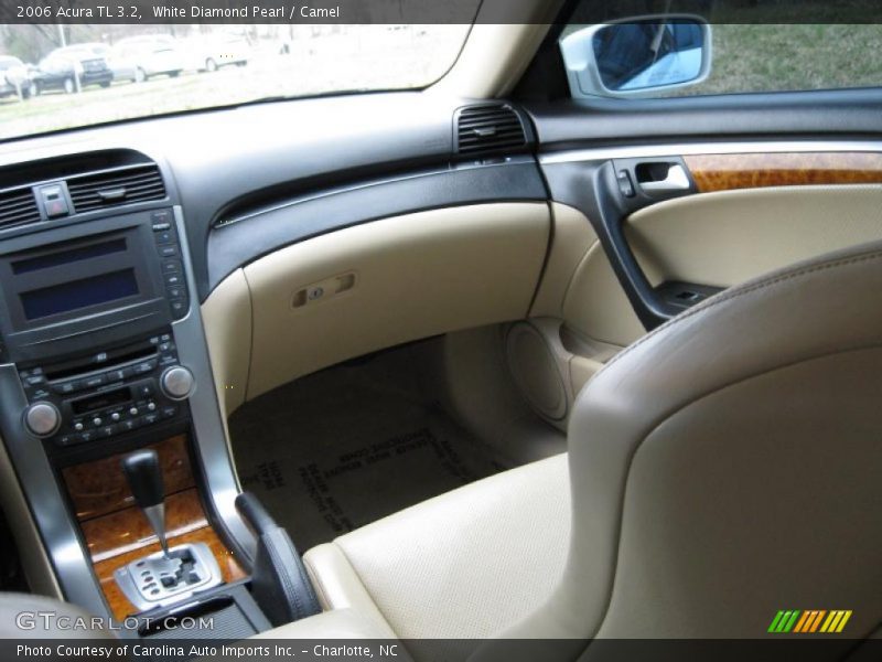 White Diamond Pearl / Camel 2006 Acura TL 3.2
