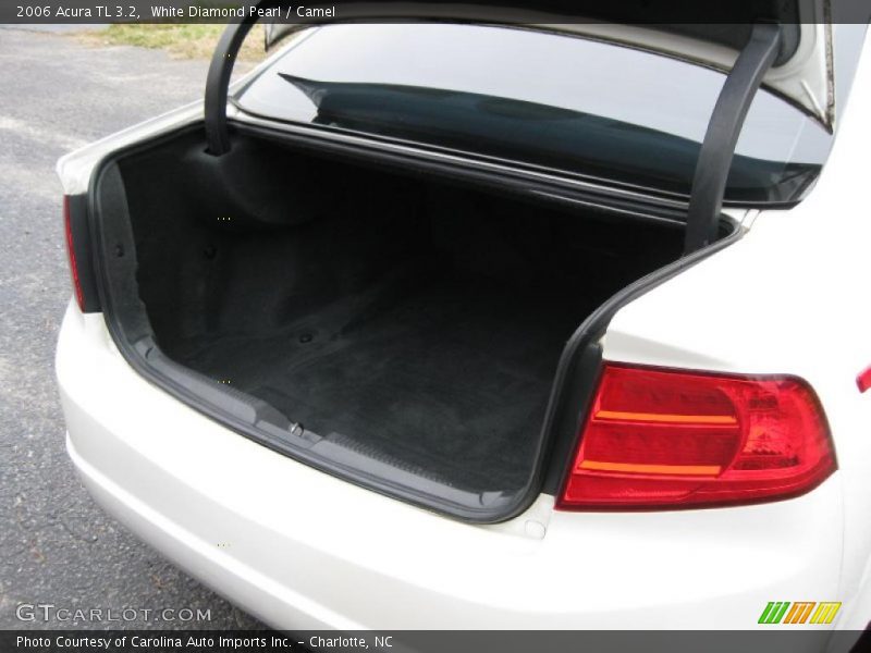 White Diamond Pearl / Camel 2006 Acura TL 3.2