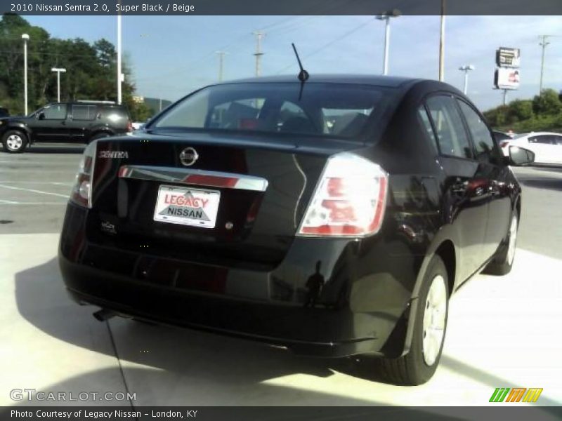 Super Black / Beige 2010 Nissan Sentra 2.0