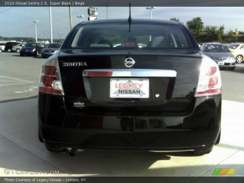 Super Black / Beige 2010 Nissan Sentra 2.0