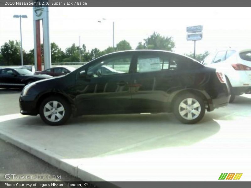 Super Black / Beige 2010 Nissan Sentra 2.0