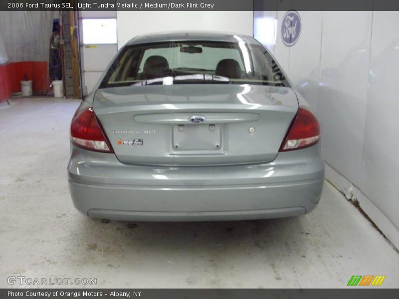 Light Tundra Metallic / Medium/Dark Flint Grey 2006 Ford Taurus SEL