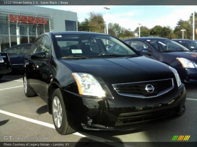 Super Black / Beige 2010 Nissan Sentra 2.0