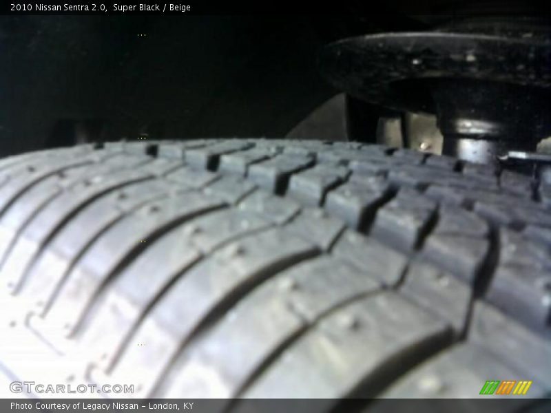Super Black / Beige 2010 Nissan Sentra 2.0